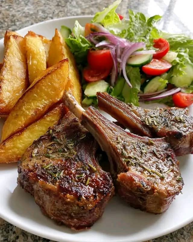 Lamb with Potato Chips and Vegetables
